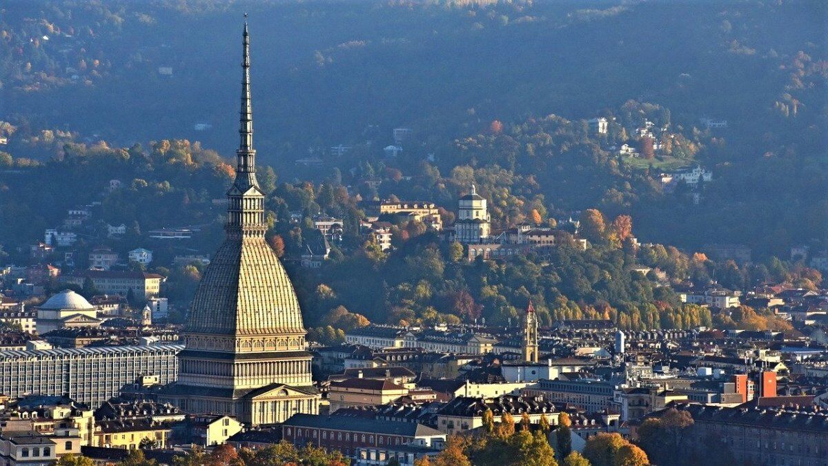 Scenari e Tesori di Torino: sveliamo il fascino della Città dai Mille Volti Scenari e Tesori di Torino: sveliamo il fascino della Città dai Mille Volti desktop picture