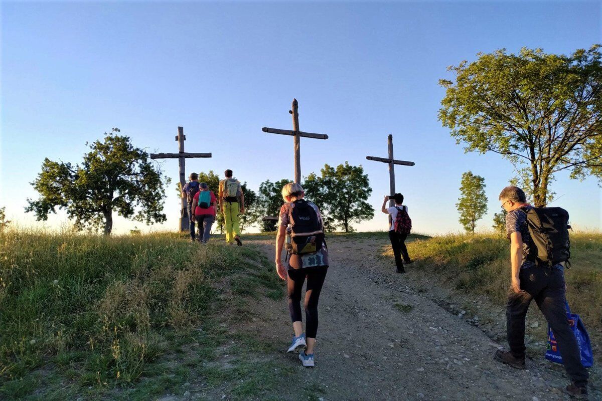 Trekking Serale nei Fiabeschi Scenari dei Colli Modenesi Trekking Serale nei Fiabeschi Scenari dei Colli Modenesi desktop picture