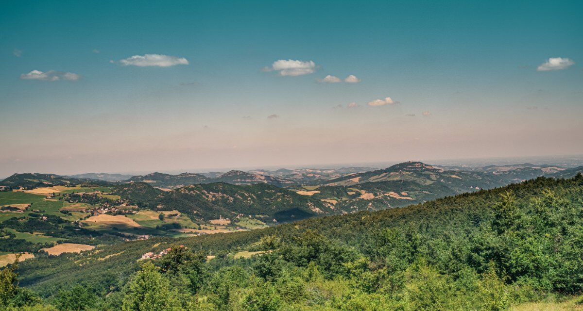 Escursione al Monte delle Formiche, tra Leggende e Scorci Mozzafiato desktop picture