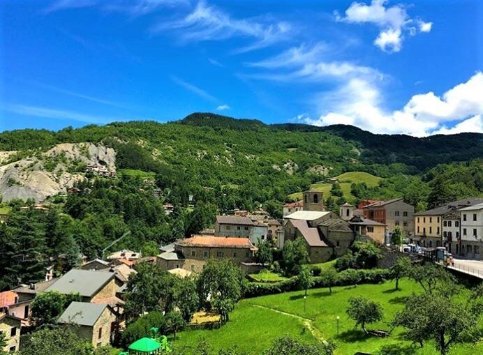 Trekking tra le perle del Modenese: Riolunato e i Ponti Medievali desktop picture