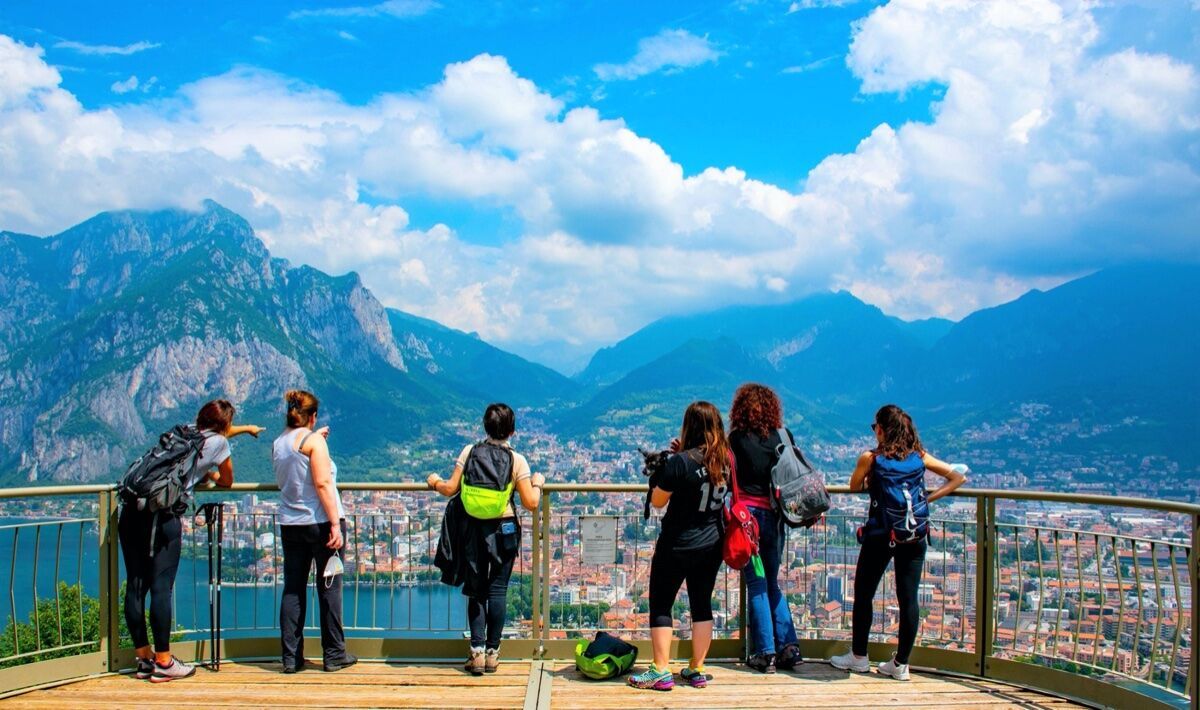 Tra Lecco e il Monte Barro: Passeggiata sensoriale sul Lago di Como desktop picture