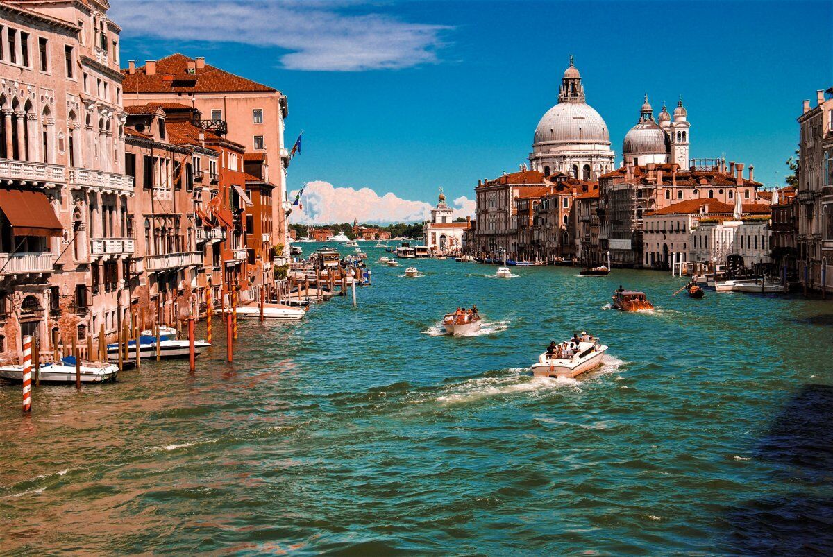 Tre giorni in Barca nella Laguna Veneziana: il profilo inedito e misterioso della Serenissima desktop picture