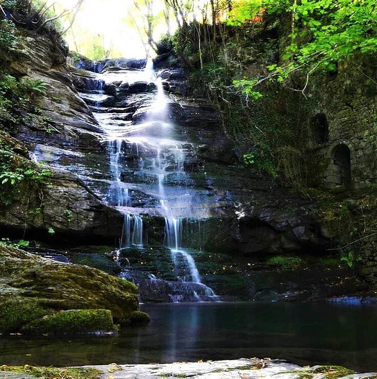 Nel Cuore della Valle Randaragna: Trekking tra Cascate e Antiche Testimonianze - MATTINA desktop picture