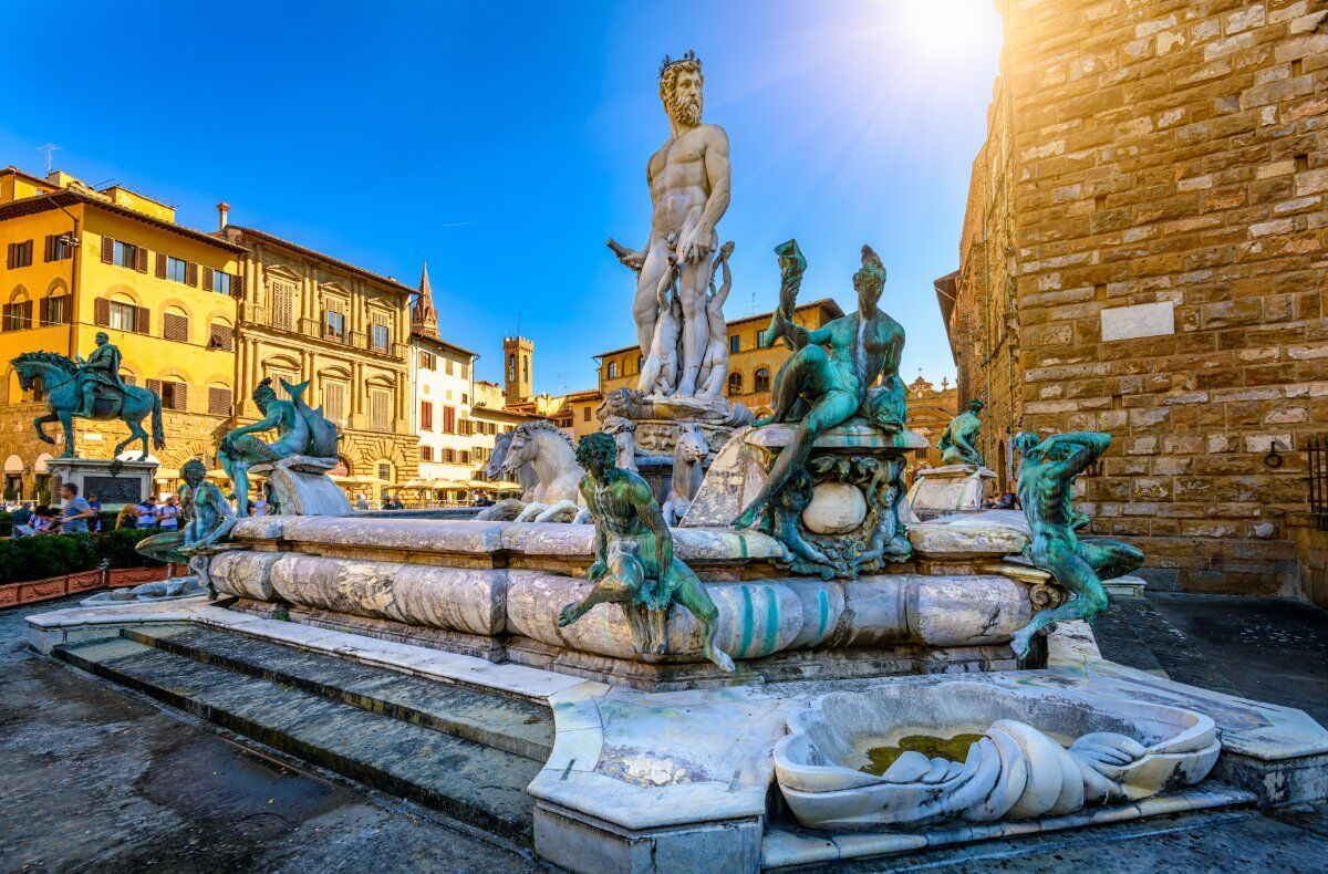 Firenze insolita: passeggiata con il naso all'insù desktop picture