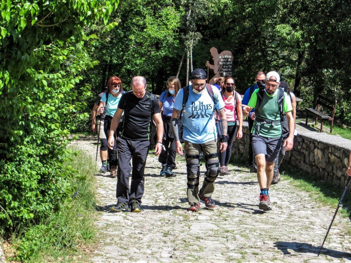 La Balota del Coren: Trekking Panoramico sul Lago d'Iseo desktop picture