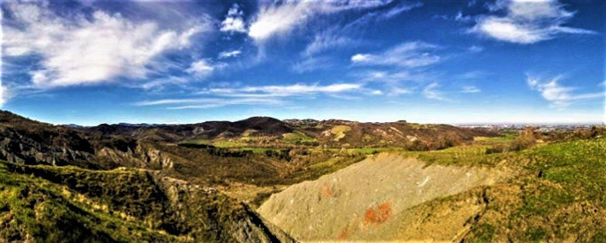 Lungo la Rinomata Via del Gesso degli Artisti: La Grotta della Spipola Lungo la Rinomata Via del Gesso degli Artisti: La Grotta della Spipola desktop picture