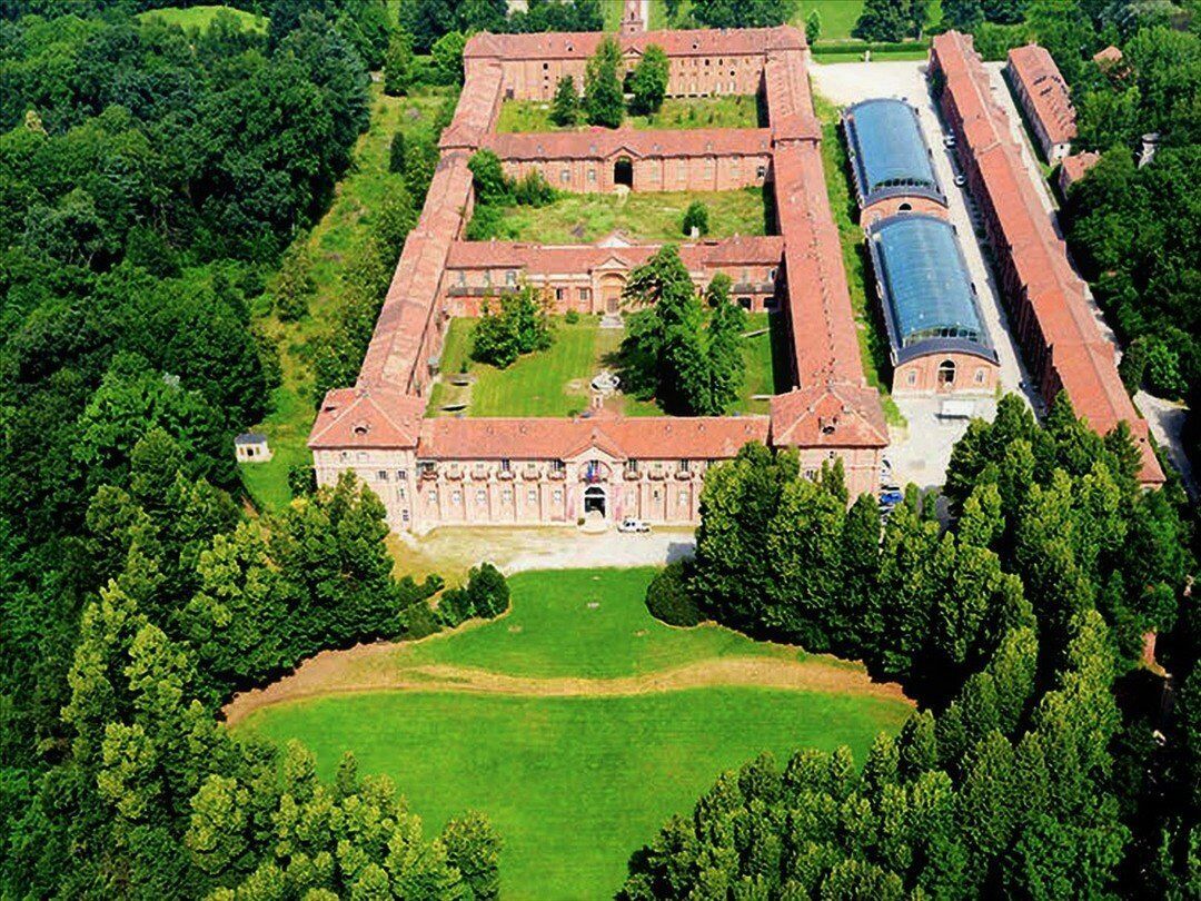 Il Parco La Mandria: Percorso tra Storia e Natura a due passi da Torino Il Parco La Mandria: Percorso tra Storia e Natura a due passi da Torino desktop picture