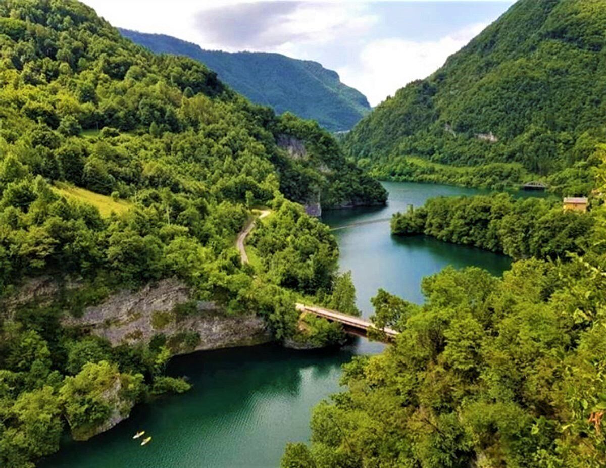 Escursione al Lago del Corlo, il Fiordo Norvegese del Veneto - MATTINA desktop picture