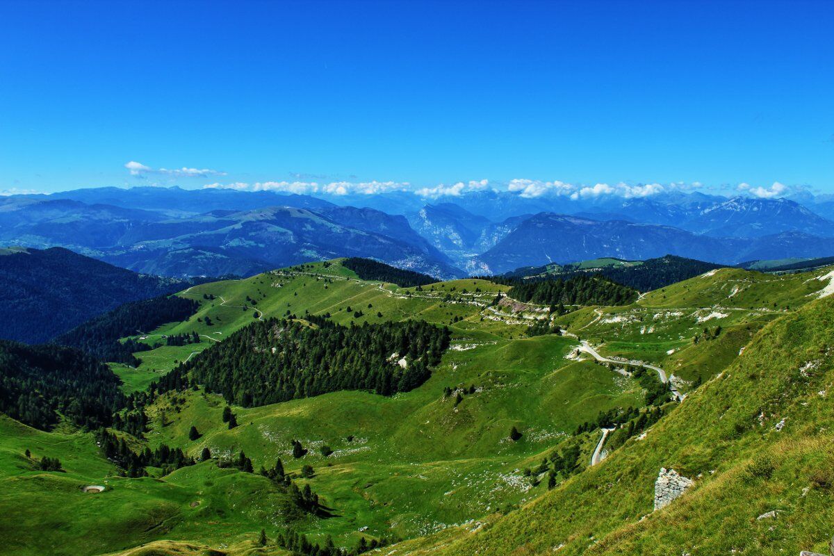 Camminata sul Monte Grappa tra storia e incantevoli panorami desktop picture