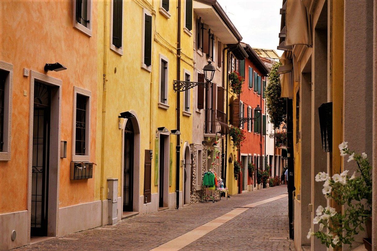 Dolce Tour a Bardolino, uno Scrigno di Tesori sul Lago di Garda - 1° turno Dolce Tour a Bardolino, uno Scrigno di Tesori sul Lago di Garda - 1° turno desktop picture