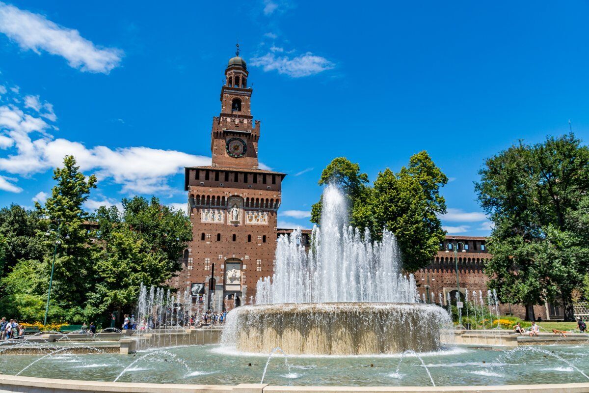 Un Affascinante Percorso per Svelare la Milano delle Donne desktop picture