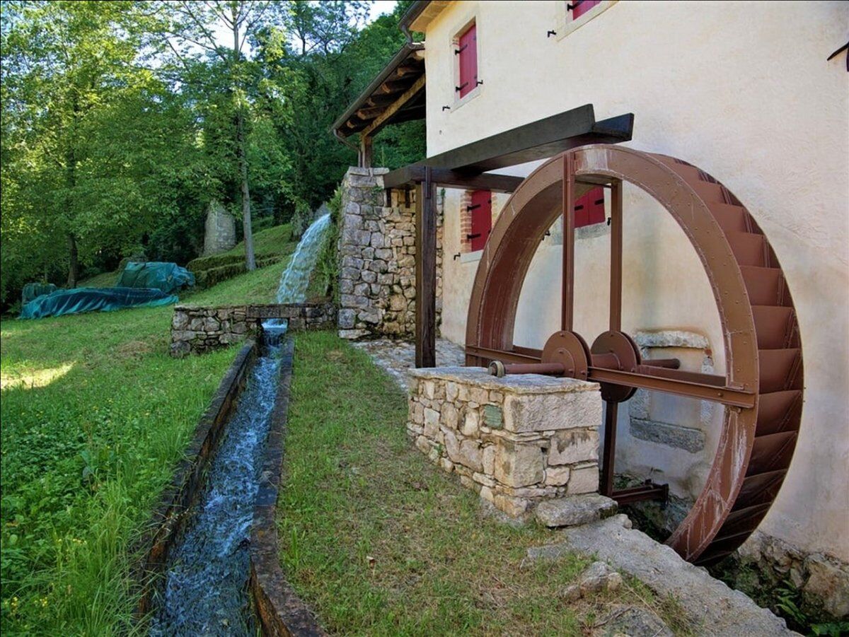 Camminata da Cison di Valmarino alla Via dell’Acqua Camminata da Cison di Valmarino alla Via dell’Acqua desktop picture