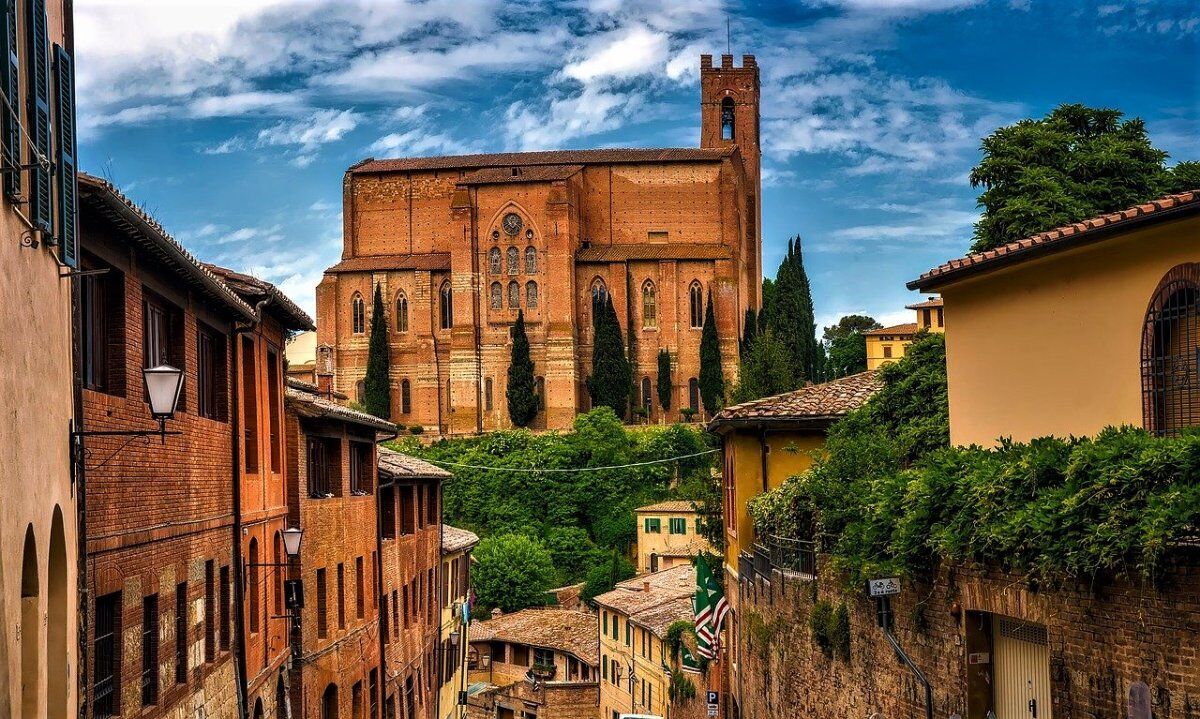 Visita Guidata a Siena: Città Medievale in cui il Tempo si è Fermato desktop picture