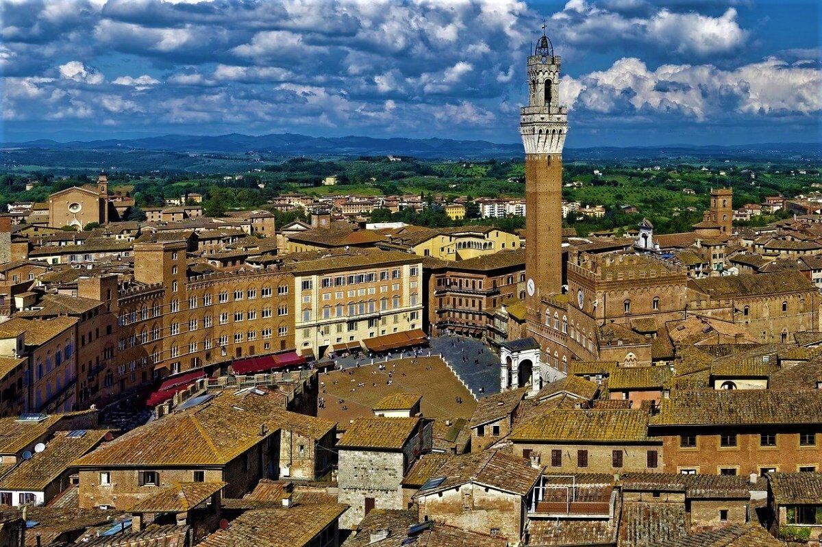 Visita Guidata a Siena: Città Medievale in cui il Tempo si è Fermato desktop picture