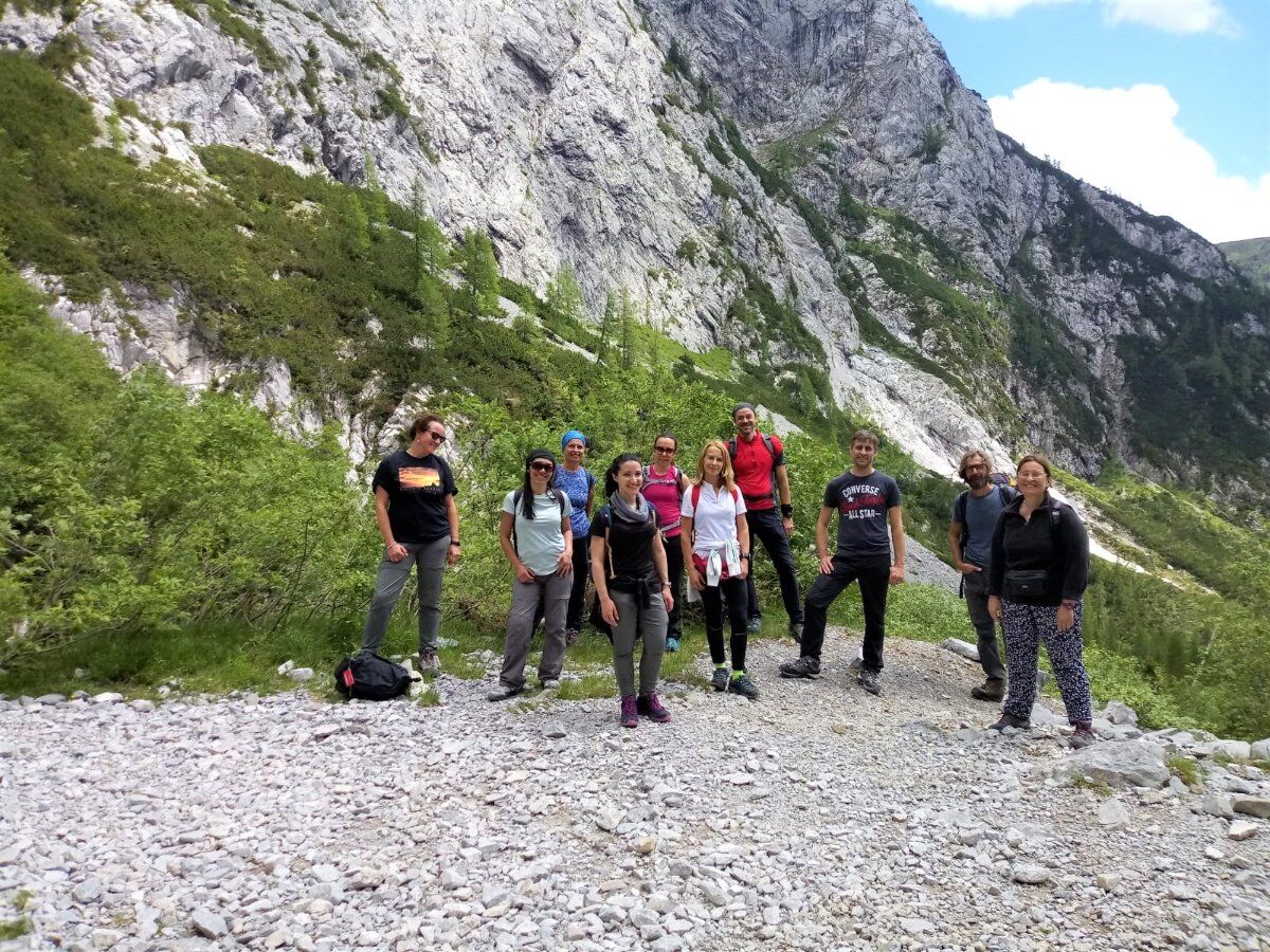 Escursione al Lago di Volaia: Circondati dalle Alpi Carniche desktop picture