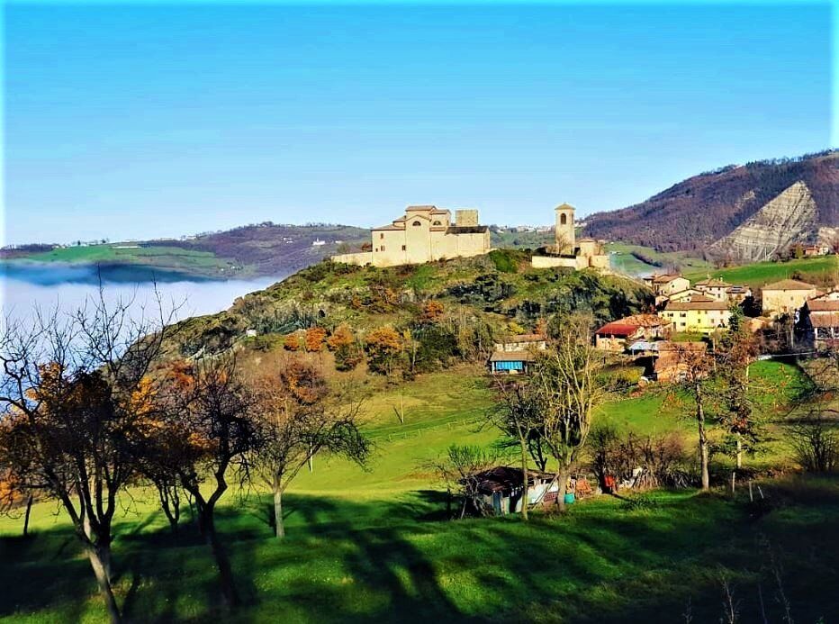 Trekking Urbano a Pompeano, un Borgo abbracciato dall’Appennino Modenese - MATTINA Trekking Urbano a Pompeano, un Borgo abbracciato dall’Appennino Modenese - MATTINA desktop picture