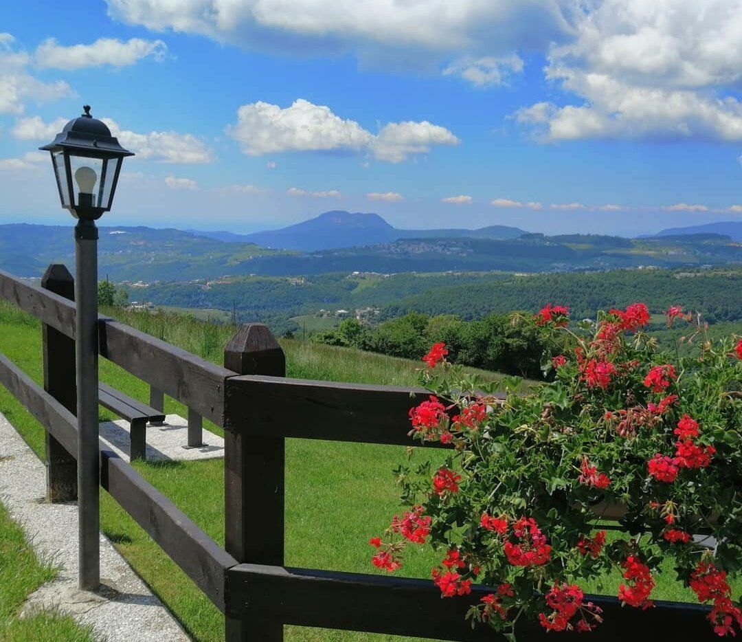 Due Giorni di Avventure in Lessinia: Tra Camminate e Orienteering nella Natura Due Giorni di Avventure in Lessinia: Tra Camminate e Orienteering nella Natura desktop picture