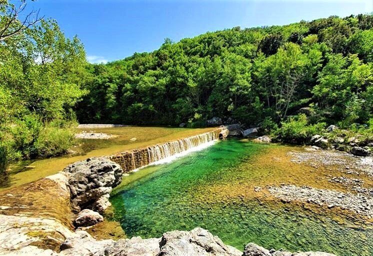 Trekking al Masso delle Fanciulle: Un’Opera d’Arte Naturalistica - MATTINA desktop picture