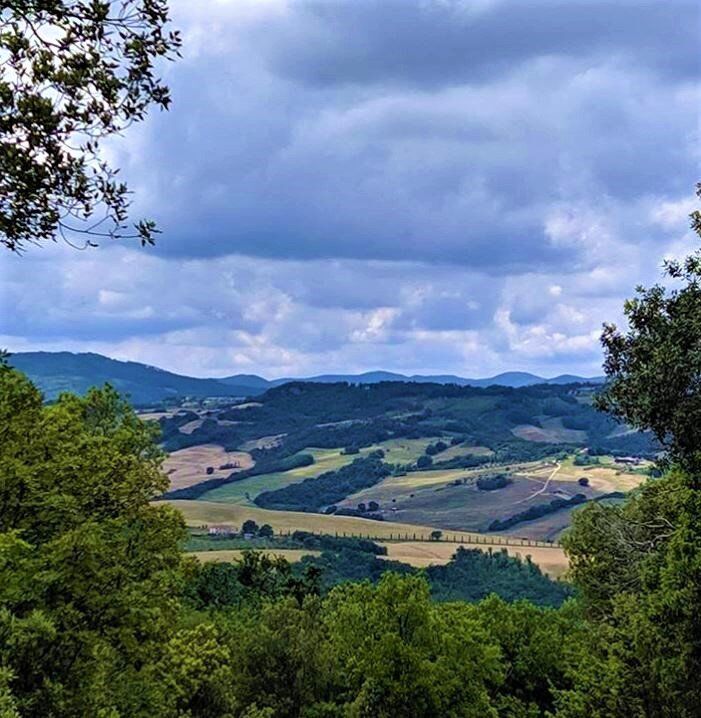 Trekking al Masso delle Fanciulle: Un’Opera d’Arte Naturalistica - MATTINA desktop picture