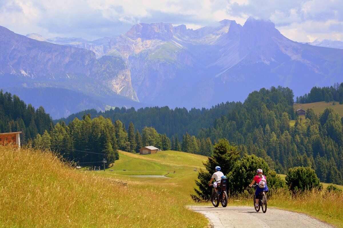 Una Biciclettata in Val d'Adige con Visita al Bosco dei Poeti desktop picture