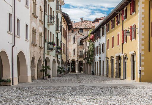 Tour Guidato a Spilimbergo: Un Incantevole Borgo Medievale desktop picture