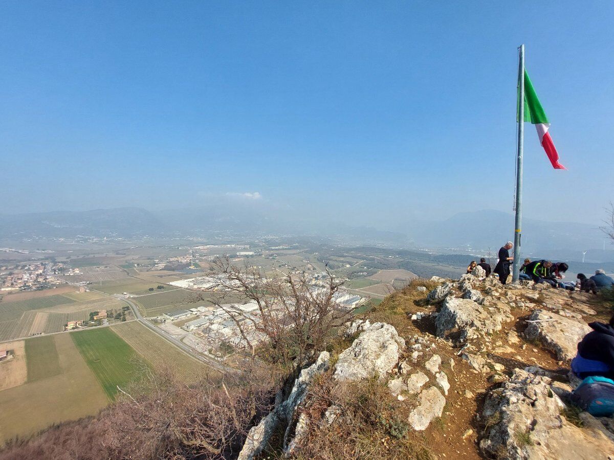 Giro ad anello del Monte Moscal, degustazione vini e visita parco villa storica Giro ad anello del Monte Moscal, degustazione vini e visita parco villa storica desktop picture