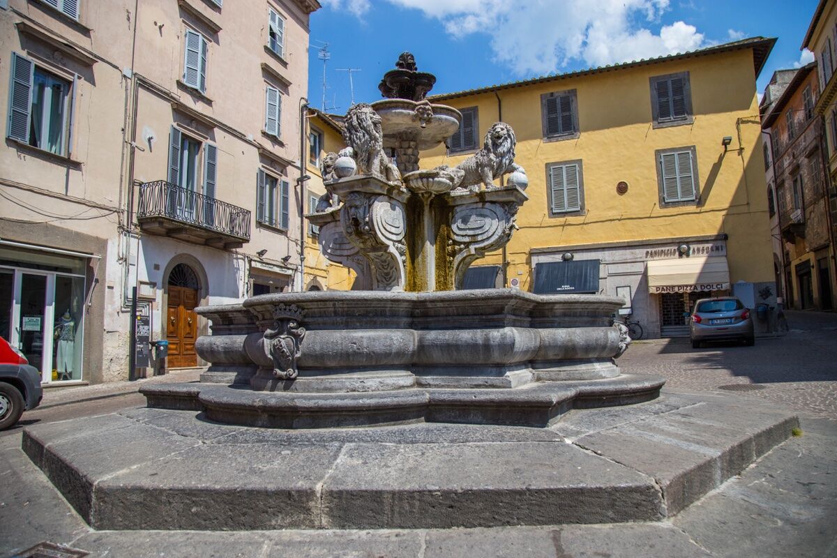 Visita Guidata di Viterbo: Città dei Papi e delle Fontane desktop picture