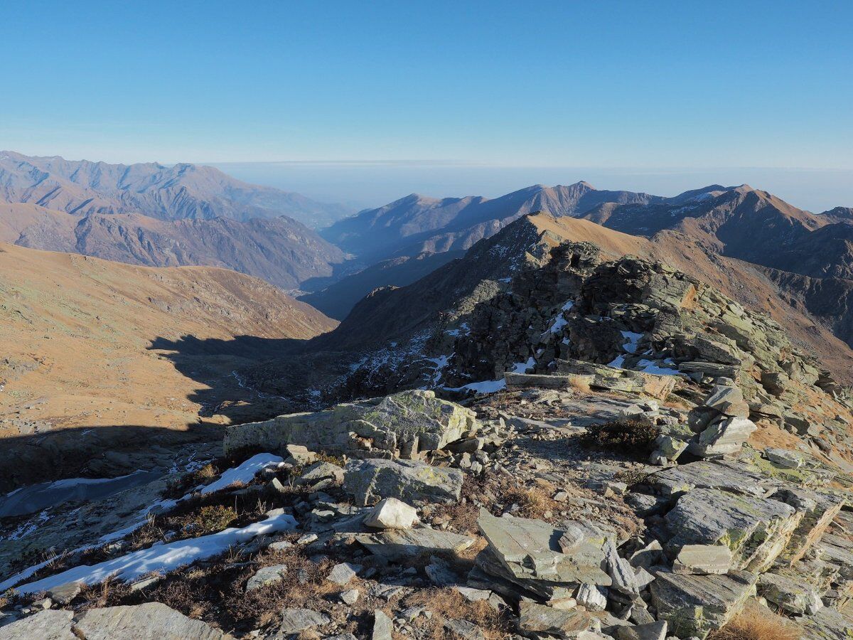 Vonzo e i Borghi Alpini: Trekking tra i Tesori dei Monti Piemontesi Vonzo e i Borghi Alpini: Trekking tra i Tesori dei Monti Piemontesi desktop picture