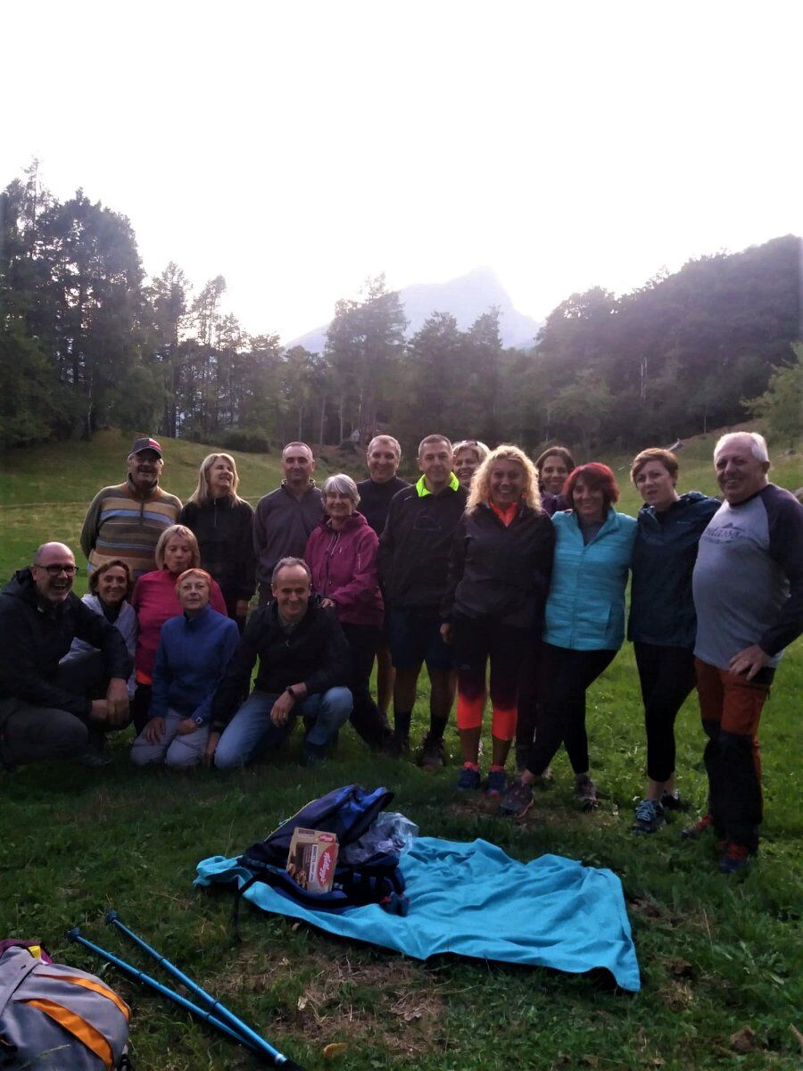 Trekking sotto le stelle alla ricerca di Pian Attia Trekking sotto le stelle alla ricerca di Pian Attia desktop picture