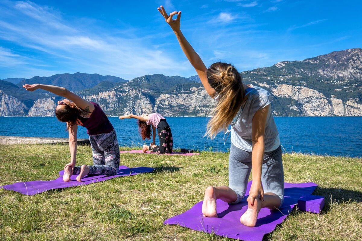 Passeggiata con Yoga Panoramico alla Madonna dell'Accoglienza Passeggiata con Yoga Panoramico alla Madonna dell'Accoglienza desktop picture