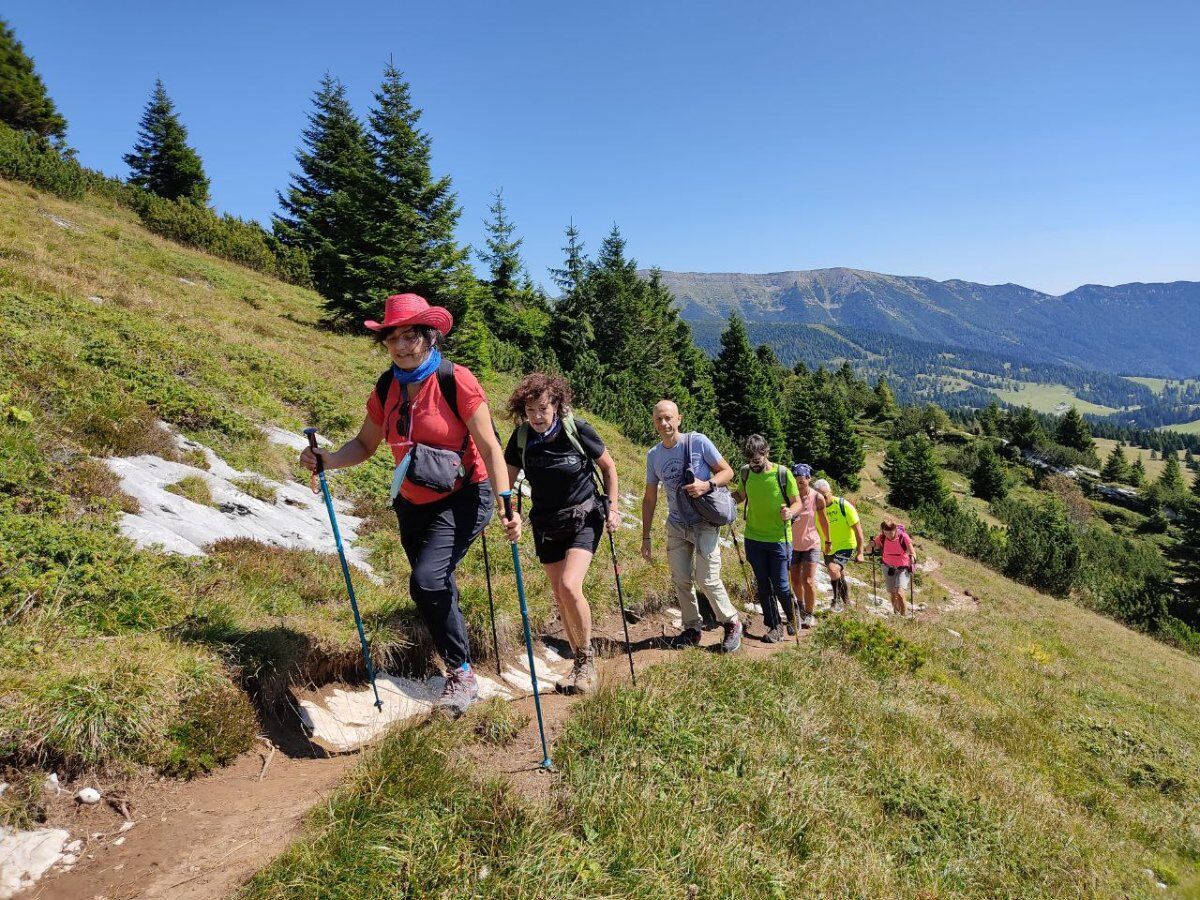 Trekking sull'Altopiano dei Sette Comuni Trekking sull'Altopiano dei Sette Comuni desktop picture