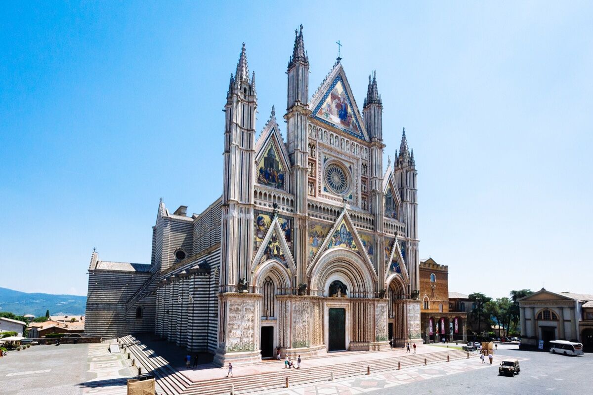 Visita Guidata dell'Antico Borgo di Orvieto, un Viaggio nel Tempo desktop picture