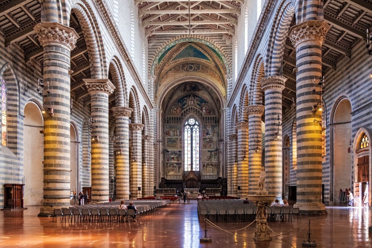 Visita Guidata dell'Antico Borgo di Orvieto, un Viaggio nel Tempo desktop picture