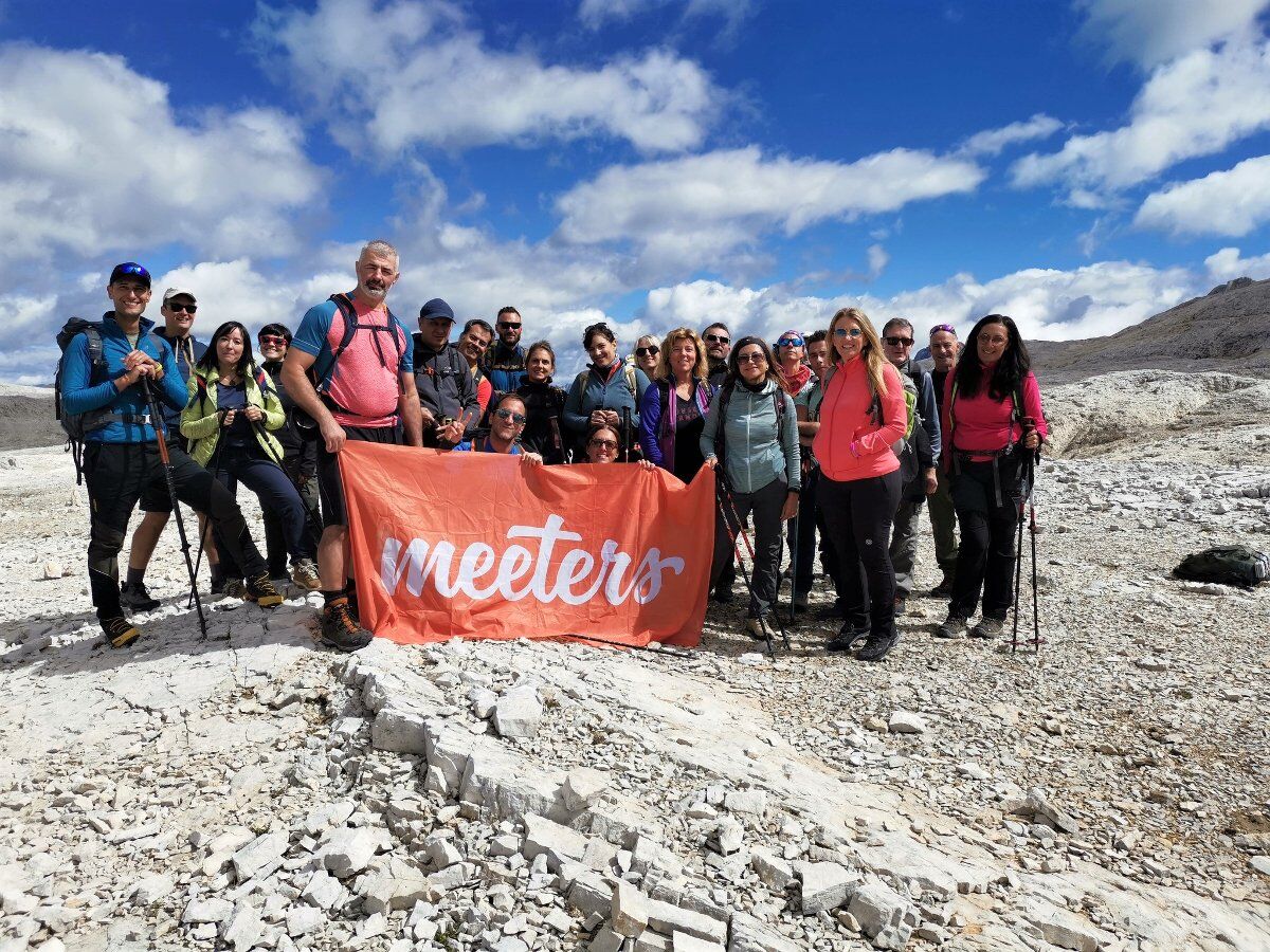 Trekking sull’Altopiano della Rosetta: l'incantevole Oasi Dolomitica Trekking sull’Altopiano della Rosetta: l'incantevole Oasi Dolomitica desktop picture