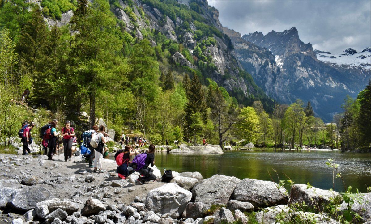 Nella Yosemite Italiana: Trekking in Val di Mello desktop picture