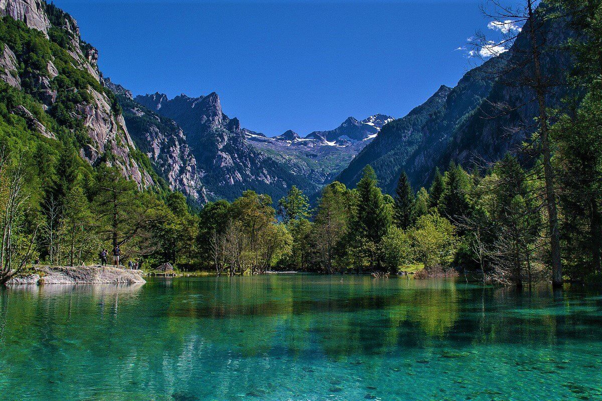 Nella Yosemite Italiana: Trekking in Val di Mello desktop picture
