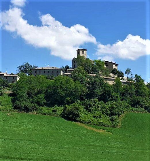 L’Antico Borgo di Verica: Tra Castelli Medievali e Perle Naturalistiche desktop picture