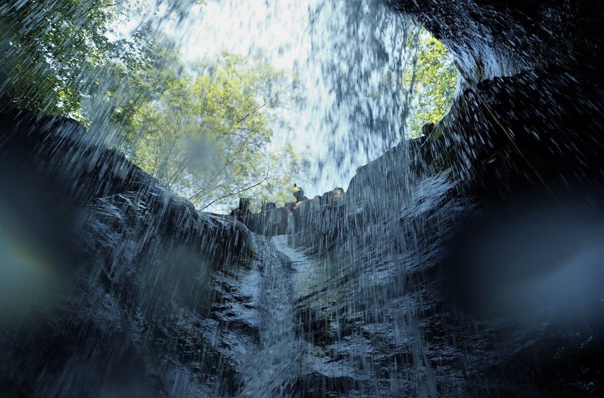 Canyoning Adrenalinico sulle Acque del Torrente Palvico - MATTINA desktop picture