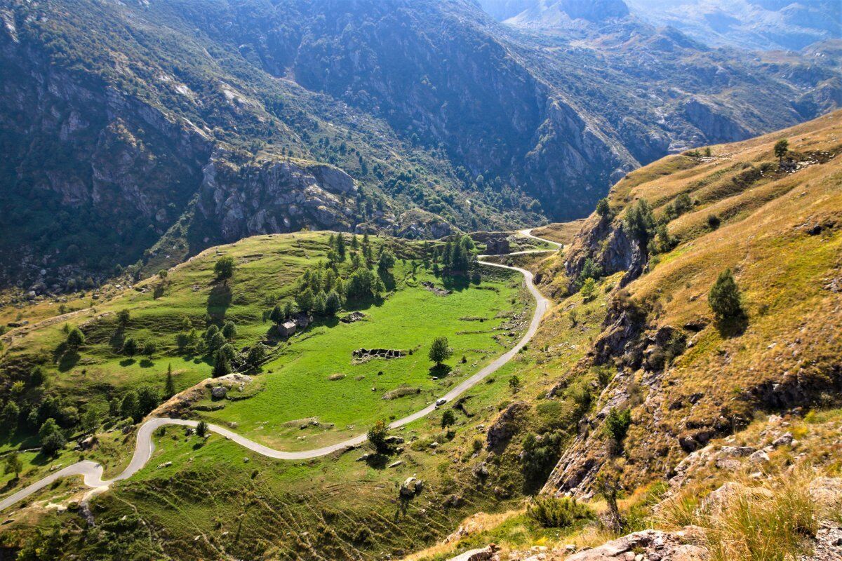 Nella Val d’Ala: Trekking sui Passi di Antiche Incisioni Rupestri Nella Val d’Ala: Trekking sui Passi di Antiche Incisioni Rupestri desktop picture