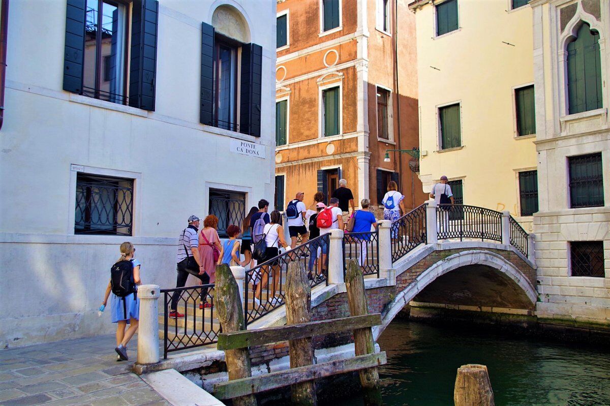 Tour nella Venezia a luci rosse: racconti e misteri delle cortigiane Tour nella Venezia a luci rosse: racconti e misteri delle cortigiane desktop picture