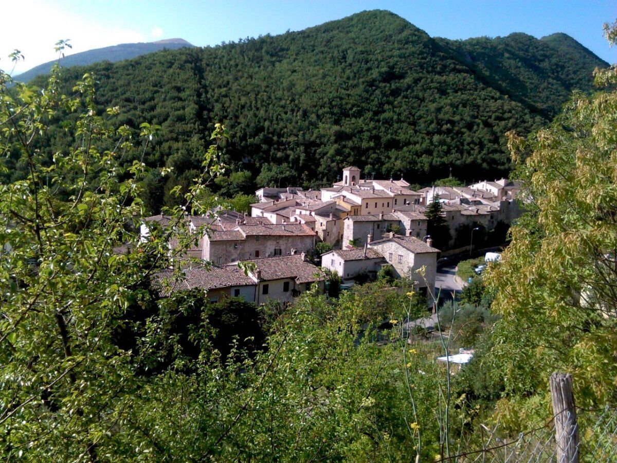 I Tesori Marchigiani: Camminata dalle Sorgenti dell'Esino ad Esanatoglia I Tesori Marchigiani: Camminata dalle Sorgenti dell'Esino ad Esanatoglia desktop picture