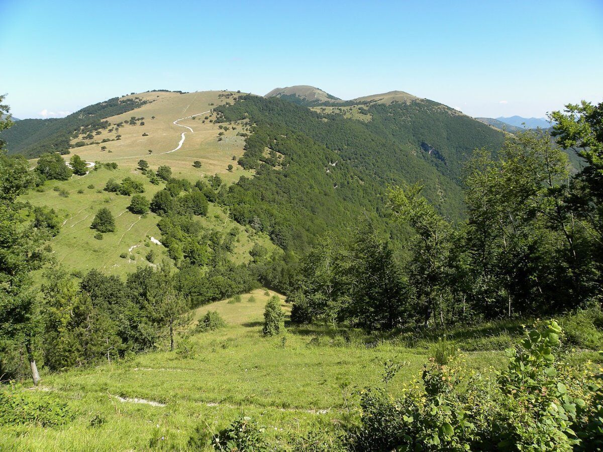 I Tesori Marchigiani: Camminata dalle Sorgenti dell'Esino ad Esanatoglia desktop picture