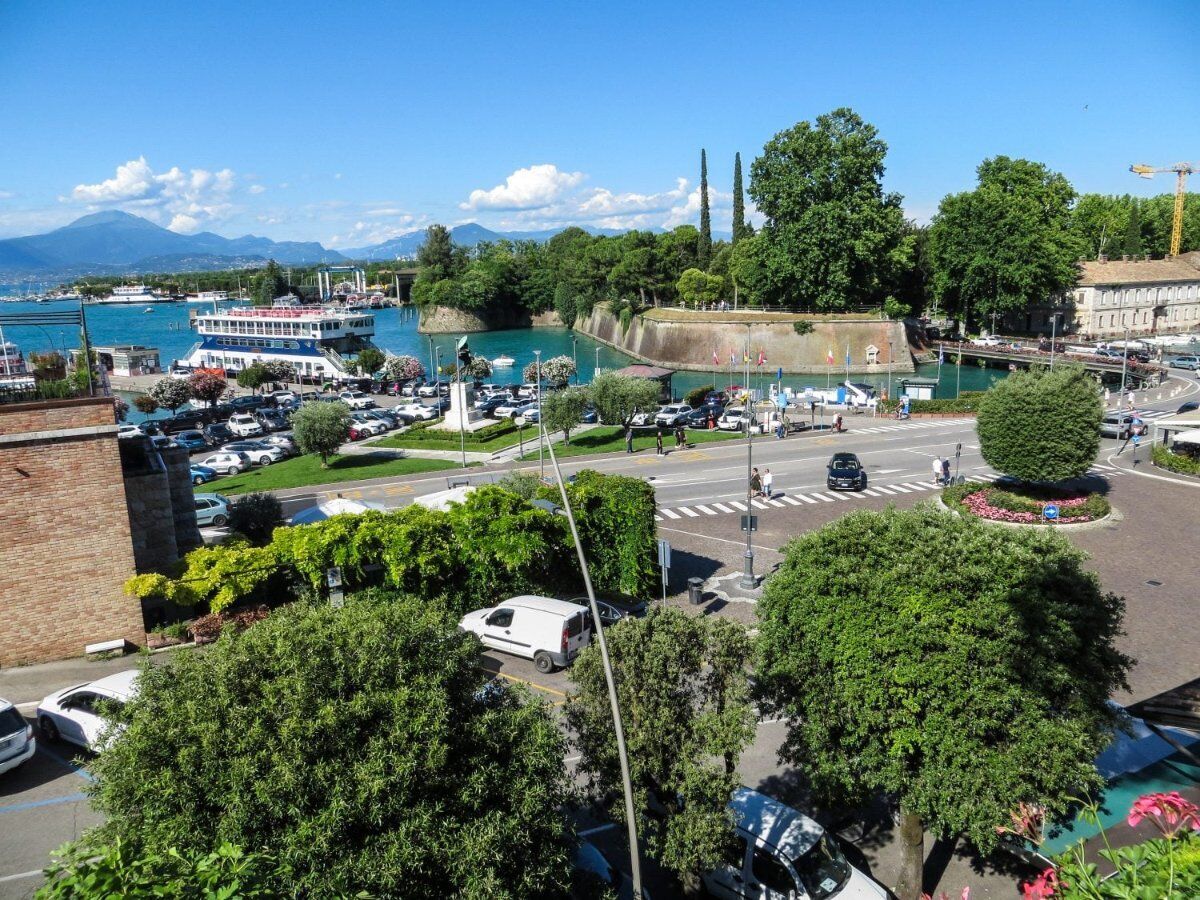 Tour a Peschiera del Garda: la Fortezza accarezzata dal Lago desktop picture