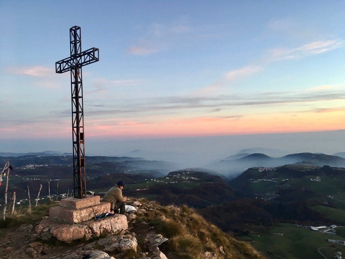 Da Passo Fittanze al Corno d’Aquilio: i magici sentieri della Lessinia desktop picture