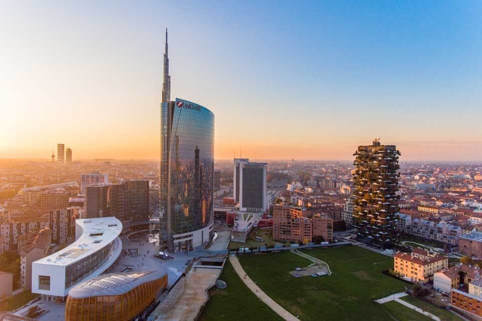 Tour della "Città che sale": Porta Nuova tra Passato, Presente e Futuro desktop picture