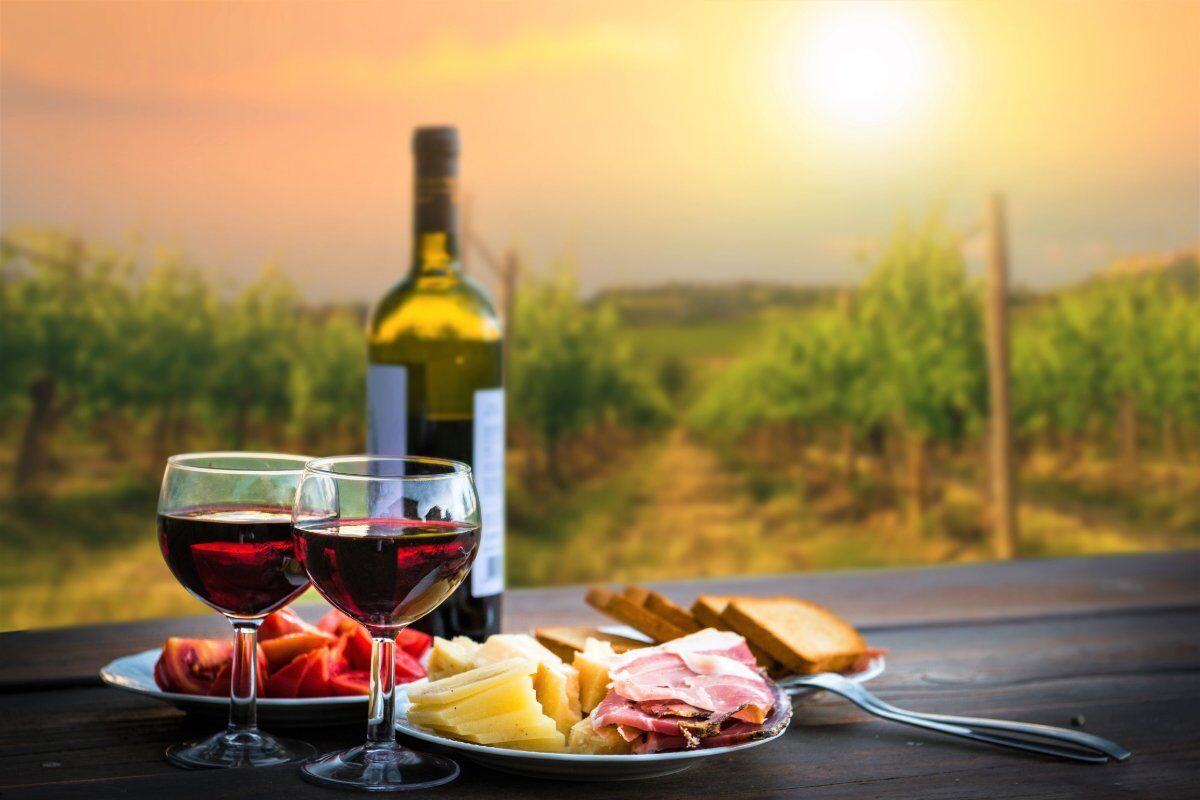 Cantina Calatroni: Trekking con Degustazione nella Biodiversità Cantina Calatroni: Trekking con Degustazione nella Biodiversità desktop picture