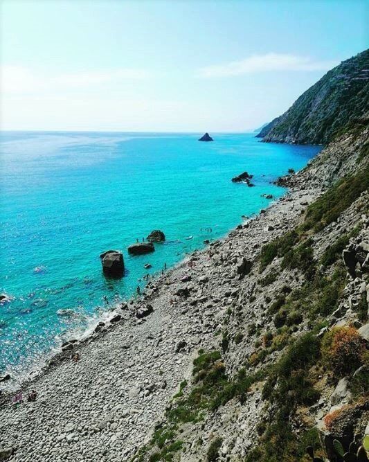 Una Camminata nella Riviera Ligure: L'Incontaminata Spiaggia del Persico - MATTINA desktop picture