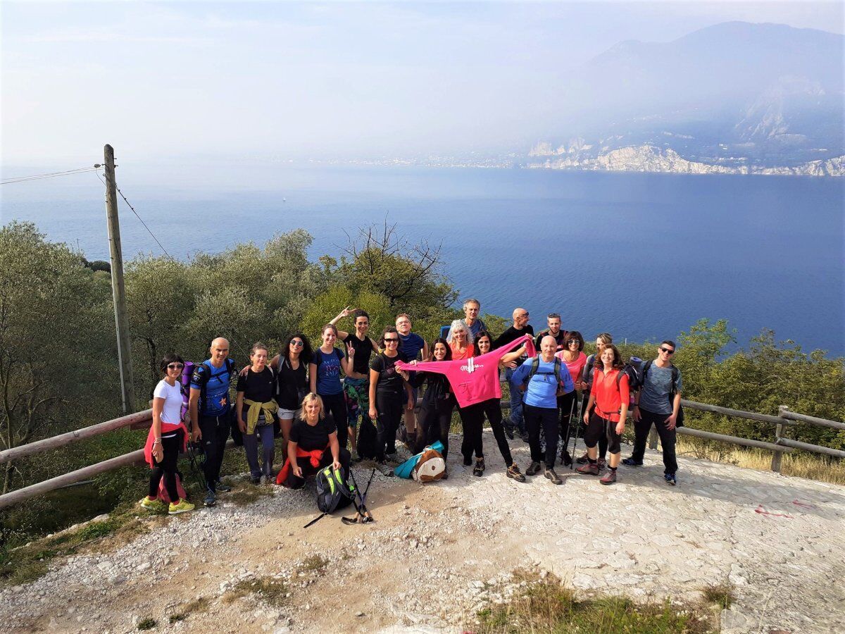 Yoga e Passeggiata Panoramica alle Pendici del Monte Baldo desktop picture