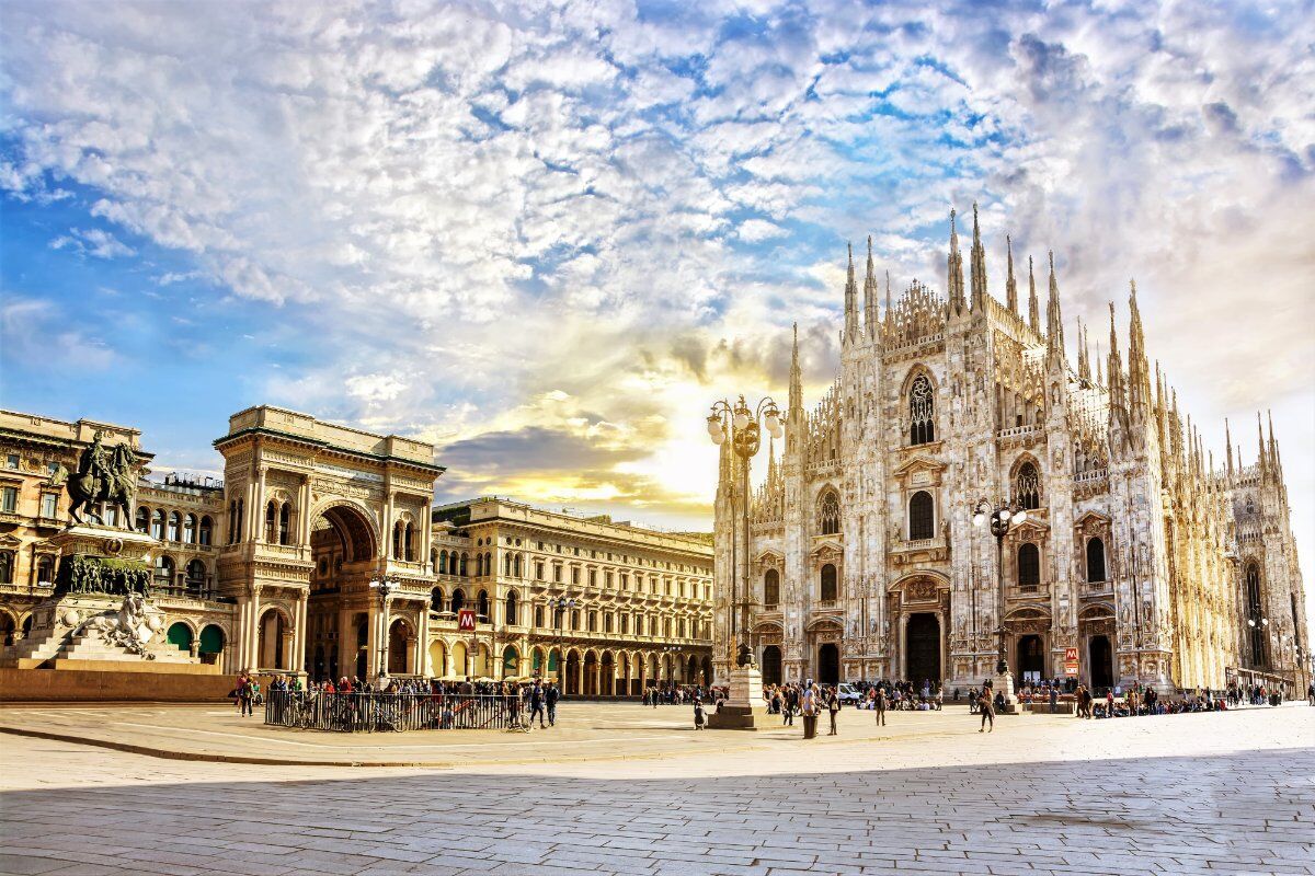 Uscita Didattica in Lingua Inglese a Milano: Dove il Medievale incontra il Moderno Uscita Didattica in Lingua Inglese a Milano: Dove il Medievale incontra il Moderno desktop picture