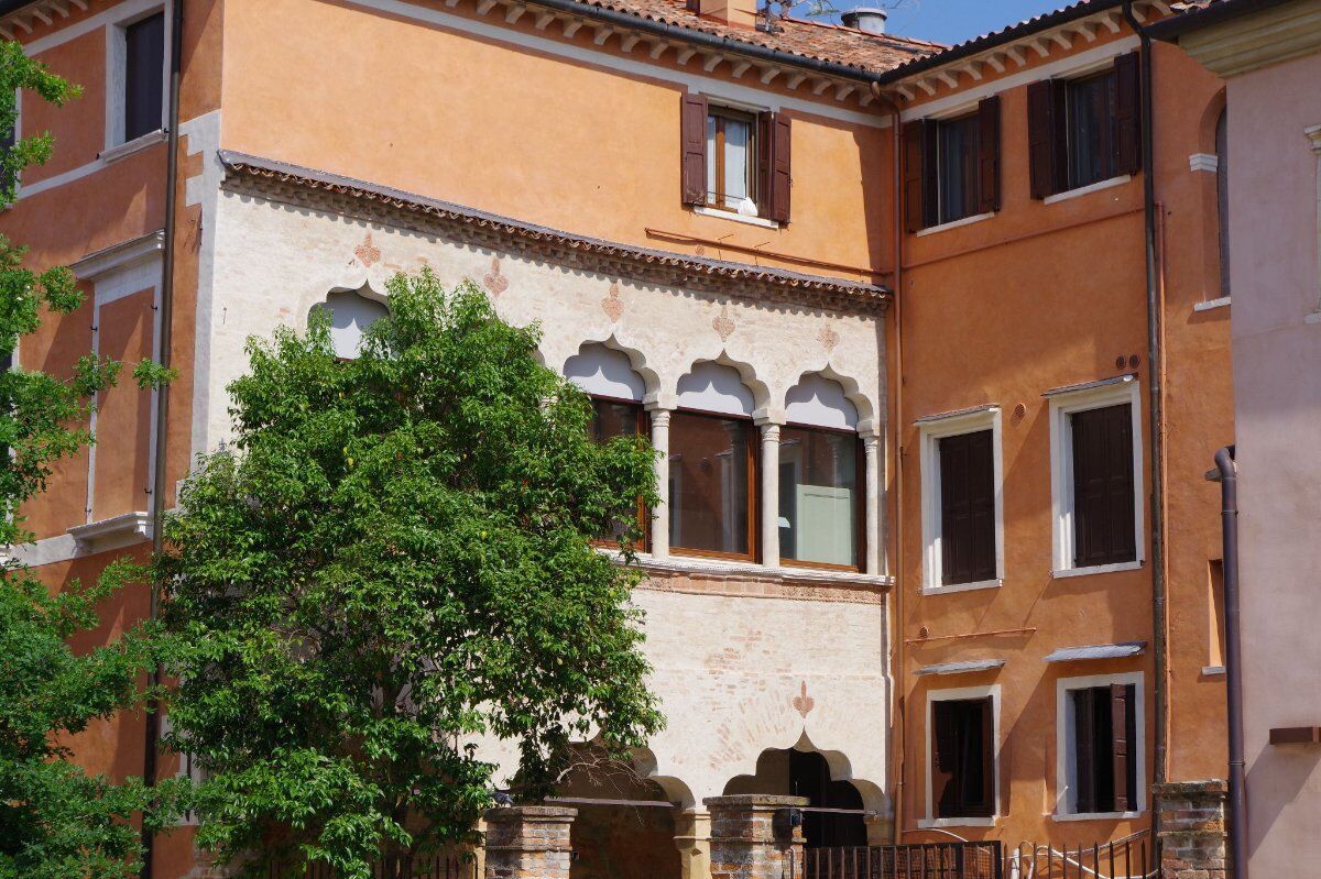 Tour guidato alla Treviso Urbs Picta: la città più affrescata d’Italia Tour guidato alla Treviso Urbs Picta: la città più affrescata d’Italia desktop picture